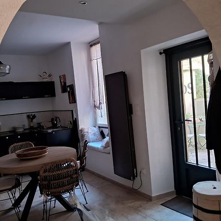 Le Clos Du Rouet Tarascon Exterior photo