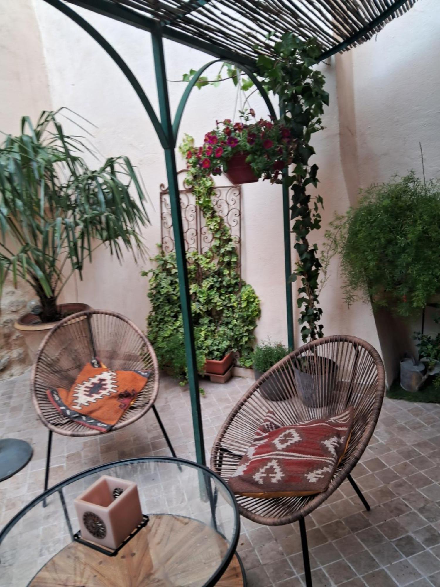 Le Clos Du Rouet Tarascon Exterior photo